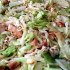 A picture of Chinese Chicken Salad.