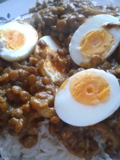 A picture of Egg & Lentil Curry.