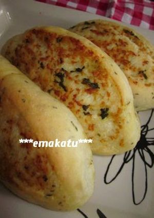A picture of Crispy Garlic French Bread in a Bread Machine.