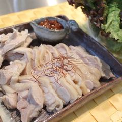 A picture of Moist and Healthy Poached Chicken.