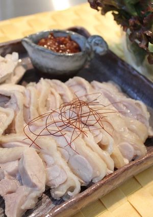 A picture of Moist and Healthy Poached Chicken.