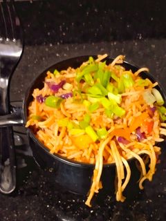 कॉम्बिनेशन व्हेज राइस (veg rice recipe in marathi) रेसिपी चे मुख्य फोटो