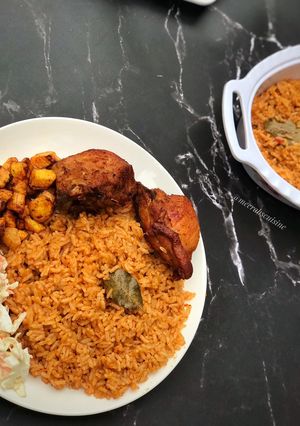 A picture of Jollof rice.