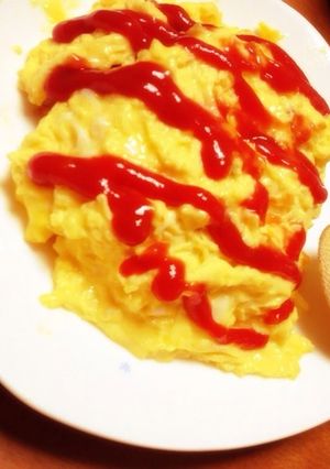 A picture of Omurice with a Soft & Fluffy Filing.