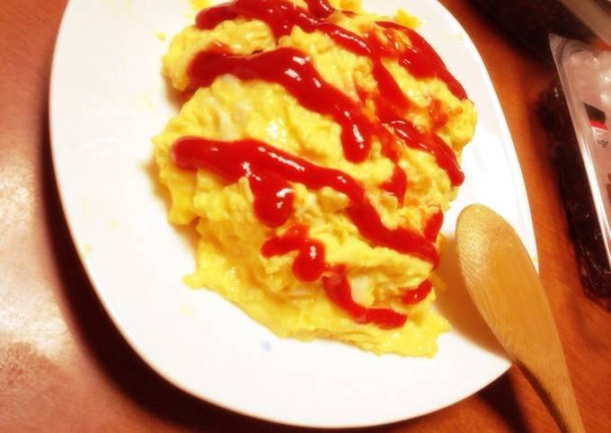 Omurice with a Soft & Fluffy Filing