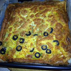 A picture of delicious quiche.