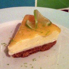 A picture of Vickys Unbaked Mango & Lime Cheesecake with Raw Vegan Option.