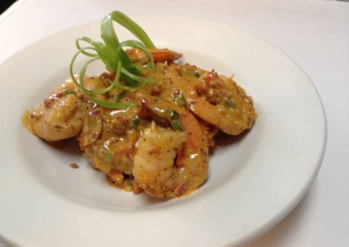 shrimp and grits with chorizo cream sauce