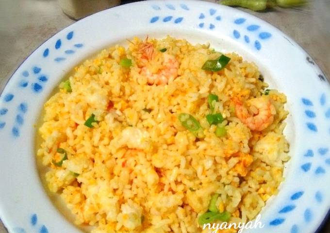 Wajib coba! Resep membuat Nasi goreng kunyit yang spesial
