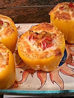 A picture of Healthy chicken-stuffed peppers.