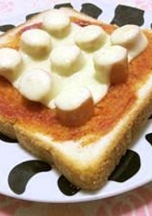 A picture of Diced Wiener Sausage Toast.