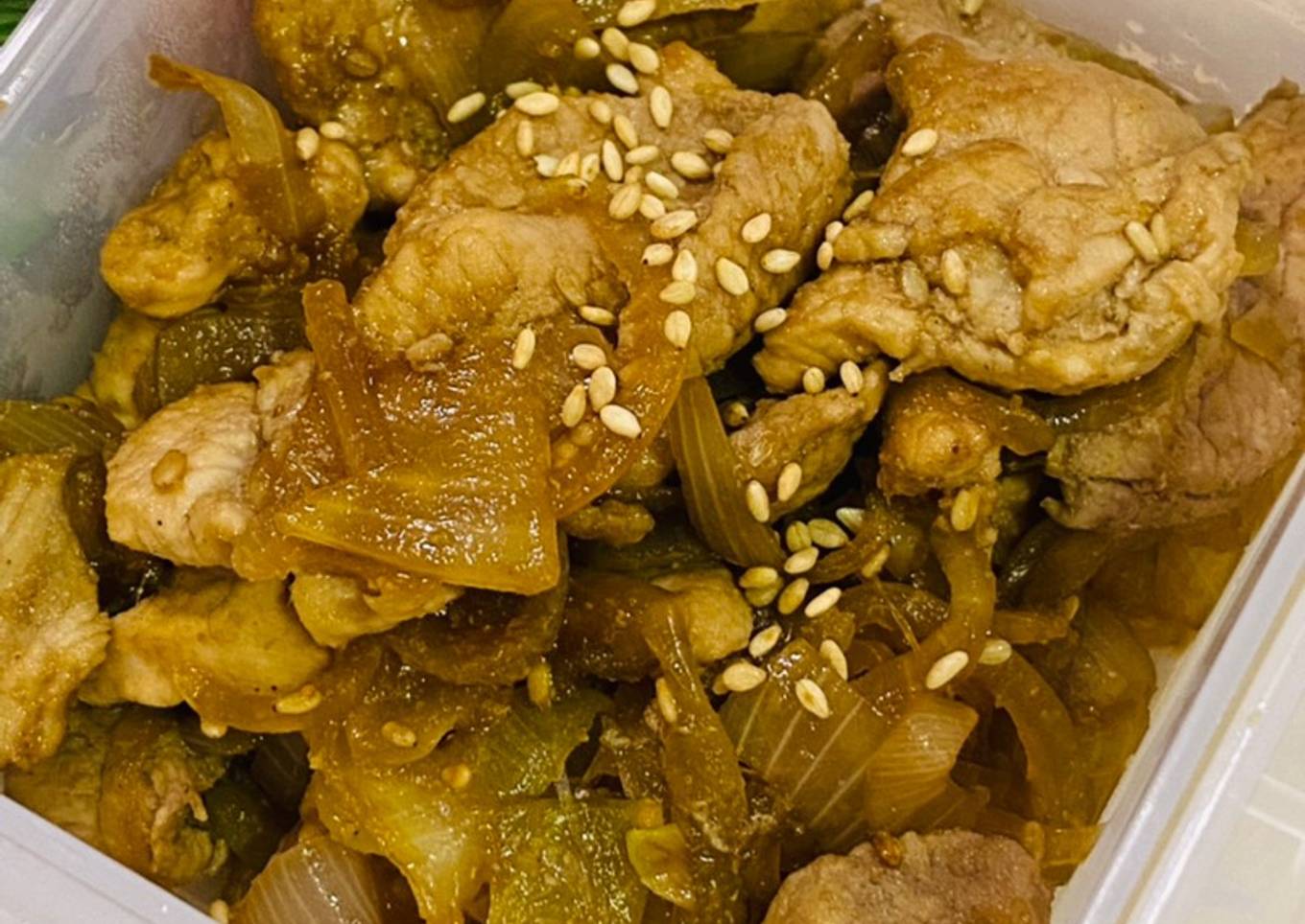 Stir-fried Ginger pork with onions
