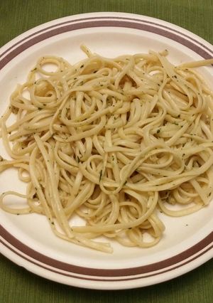 A picture of Linguine with White Clam Sauce.