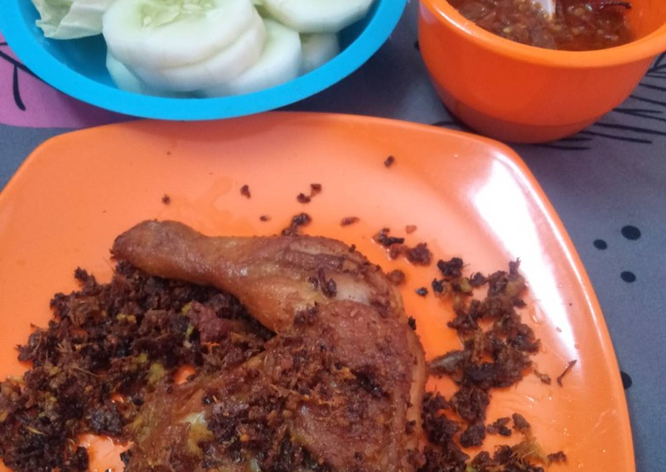 Ayam goreng lengkuas