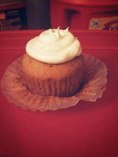 A picture of Banana cupcakes/cake.