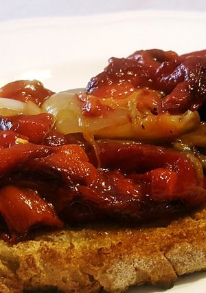 Foto principal de Tostada con escalivada (hecha al horno)