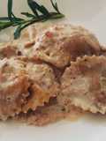 Tortelli di castagne ripieni ai porcini in salsa di speck