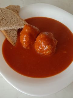 Paradicsomos húsgombóc recept fotója