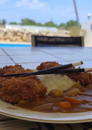 Una foto de Pollo Katsu curry Japonés