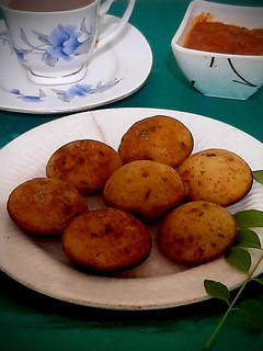 सूजी के अप्पे (suji ke appe recipe in Hindi) रेसिपी मुख्य फोटो
