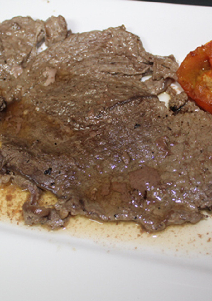 Una foto de Filete de ternera con tomate