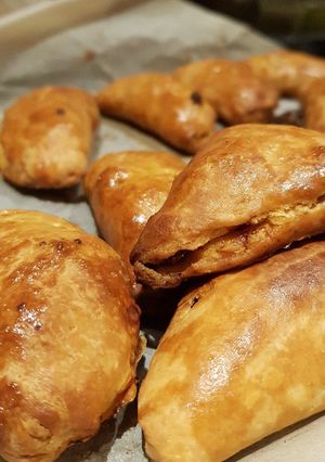 A picture of Argentina empanadas.