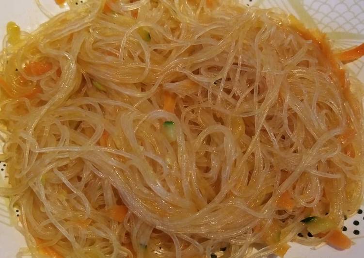 Spaghetti di soia con verdure