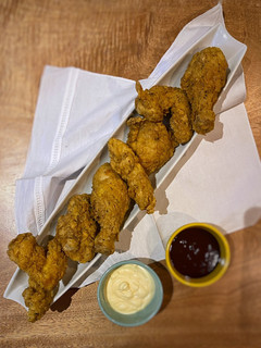 Una foto de Pollo frito estilo KFC