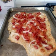 A picture of Flammkuchen.