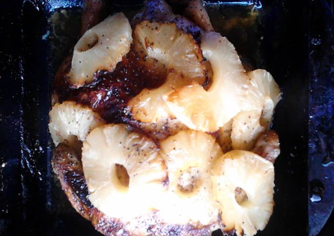 Recipe of Homemade whole pineapple baked chicken