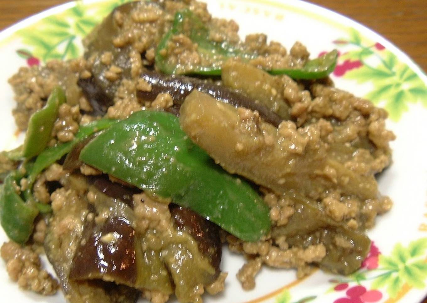 Mild Tasting Curry Flavored Stir-fried Eggplant