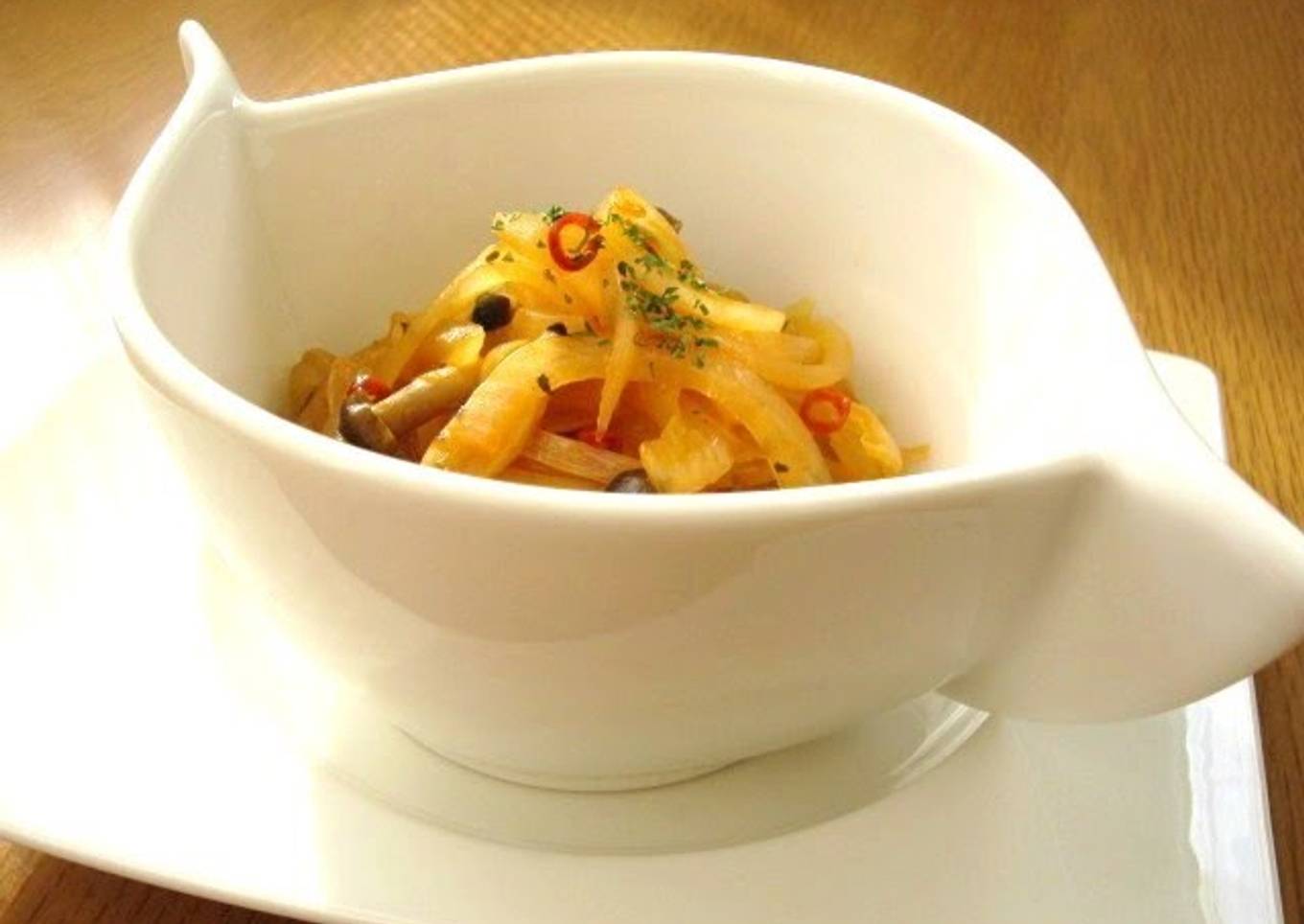 Spicy Onion and Shimeji Mushrooms with Ketchup