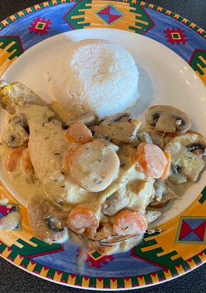 Une photo de Sauté de poulet aux champignons 🍄