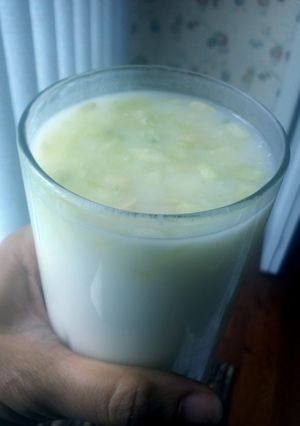 A picture of best yogurt smoothie for summer.