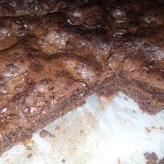 A picture of Yummy brownies :).
