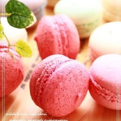 A picture of My Original Strawberry Macarons.