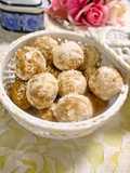 Okara, Oatmeal & Kinako Cookie Balls with Honey