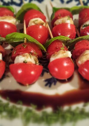 A picture of Tomato Basil Pop 'Em's.