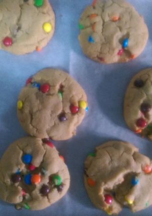 A picture of Creamy Peanut Butter Cookies.