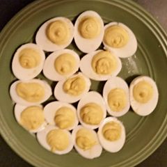A picture of Tinklee's Deveiled Eggs.