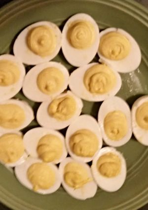 A picture of Tinklee's Deveiled Eggs.
