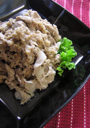 A picture of Pork Simmered in Grated Apple.