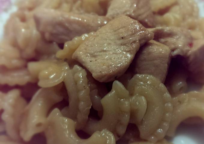 Marinated chicken and pasta