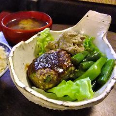 A picture of Vegan Roughly-Chopped Soy Bean Hamburger.