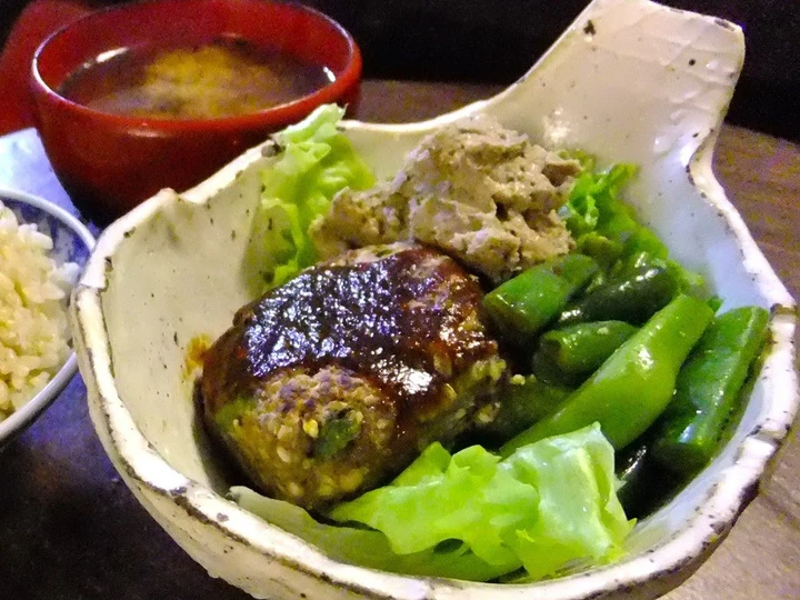 Easy Steps Make|Recipe} Vegan Roughly-Chopped Soy Bean Hamburger the Drool, So Delicious