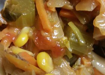 Easy Make Recipe Vegetarian Vegan Garden Vegetable and Curry Soup Delicious Perfect