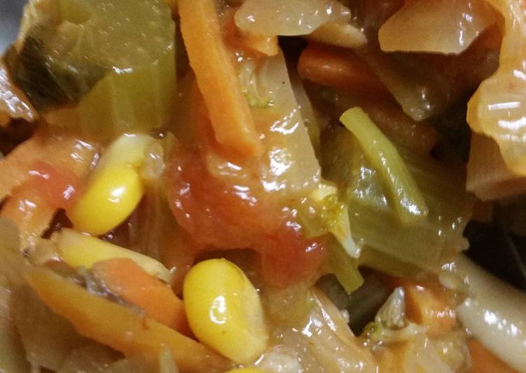 Recipe of Super Quick Homemade Vegetarian (Vegan) Garden Vegetable and Curry Soup