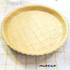 A picture of Crisp Layered Pie Crust.