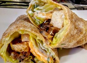 Una foto de WRAPS De Pollo en Juliana al Romero...!