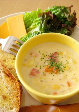 A picture of Corn Potage with Lots of Vegetables.